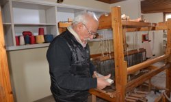 Babadağ’da El Dokuma Geleneği Yeniden Hayat Buluyor