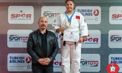 Münife’den altın madalya