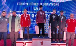 Güreşçiler Türkiye Şampiyonu