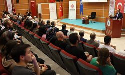 PAÜ’de Prof. Dr. Ahmet Şimşirgil’den Millî Mücadele ve Vakıf Etkinliği