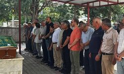 Gazeteci Sözeri’nin annesi son yolcuğuna uğurlandı