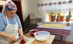Buldanlı kadınlar kışlık gıda hazırlıklarına başladı