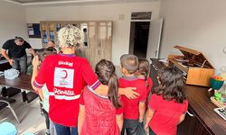Kızılay’dan öğrencilere çanta ve kırtasiye desteği