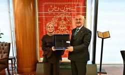 Ahilik Sancağı Vali Köşger’e teslim edildi