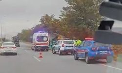 Denizli’de kamyon şarampole devrildi: 1 yaralı