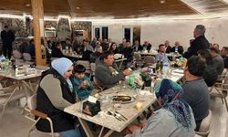 Çal Belediye Başkanı muhtarlara teşekkür belgesi verdi