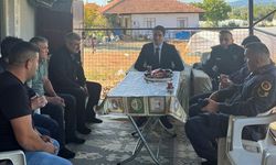 Kaymakam kaza geçiren öğrenciyi evinde ziyaret etti