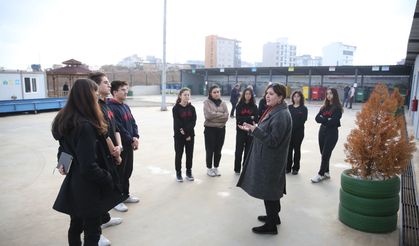 Lise Öğrencileri Merkezefendi Atık Getirme Merkezini Ziyaret Etti