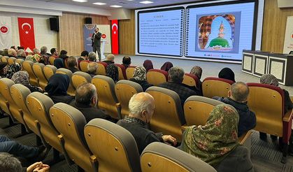 Denizli’de umre yolcularına hazırlık semineri düzenlendi