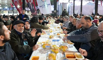 Çavuşoğlu gönül sofralarında hemşehrileriyle buluşuyor