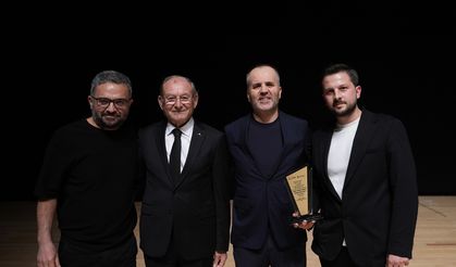 Denizli Komedi Festivali’nde Kahkaha Maratonu Sürüyor