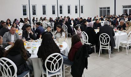 Çivril Belediye Başkanı, muhtarlarla iftar sofrasında buluştu