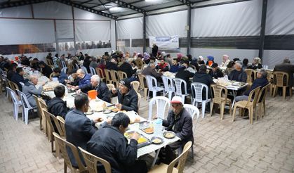 Emecik Mahallesi'nde İftar Sofrasında Buluştular