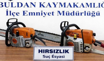 Hırsızlar polisten kaçamadı
