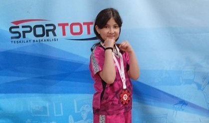 8 yaşında Türkiye 2’ncisi oldu