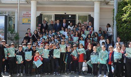 Her bir resimde umut, neşe ve bayram var