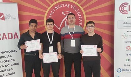 Denizlili öğrenciler uluslararası kongreye makale sundu