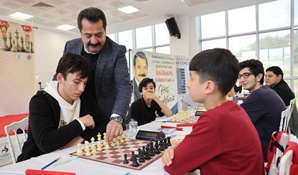 Pamukkale’de satranç tahtasında 23 Nisan rüzgârı