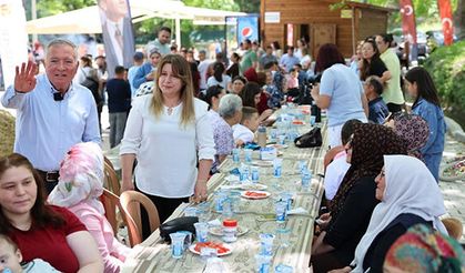 Honaz’da düzenlenen Anneler Günü etkinliğine yoğun katılım