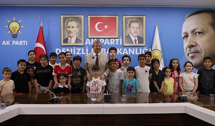 Subaşıoğlu çocuklarla bayramlaştı