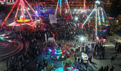 Ertemur’un lunapark jesti Pamukkaleli gençleri mutlu etti