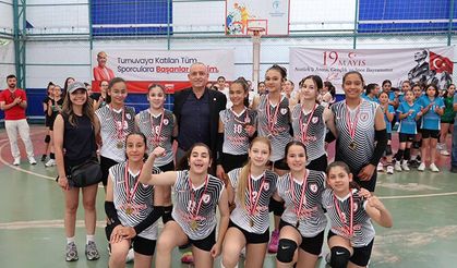 Merkezefendi’de 19 Mayıs Spor Turnuvaları coşkuyla tamamlandı