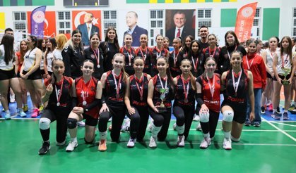 Denizli’de Küçük Sultanlar Sahne Aldı