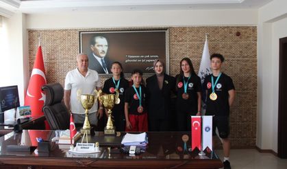 Şampiyonlara kadın kaymakam morali