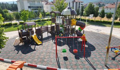 Tavas'da parklar çocuklar yeniden düzenleniyor