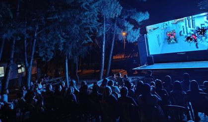 Denizli Büyükşehirden Çivril’de açık hava sineması keyfi