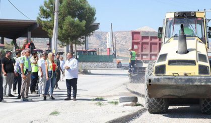 Merkezefendi’de yol çalışmaları devam ediyor
