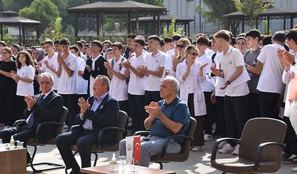 Dostek Koleji’nde eğitim öğretim yılı törenle başladı