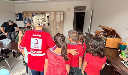 Kızılay’dan öğrencilere çanta ve kırtasiye desteği