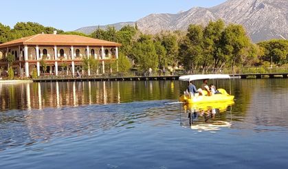 Işıklı Millet Bahçesi’nde Yazdan Kalma Gün Keyfi