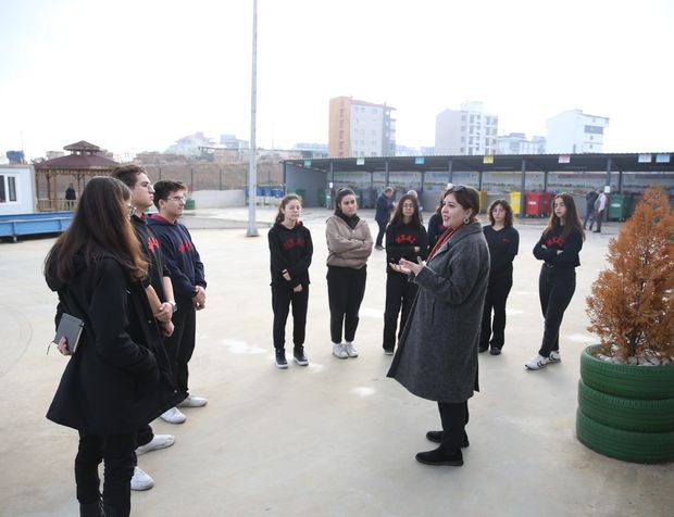 Lise Öğrencileri Merkezefendi Atık Getirme Merkezini Ziyaret Etti