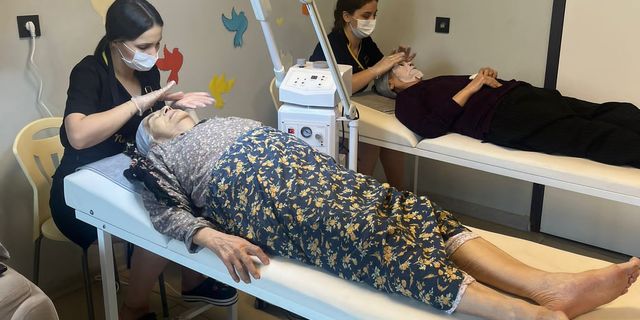 Neslim Güngen Güzellik Merkezinden Huzurevi Sakinlerine Cilt Bakımı