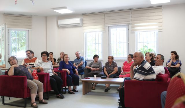 Merkezefendili Büyükler İçin Özel Seminer
