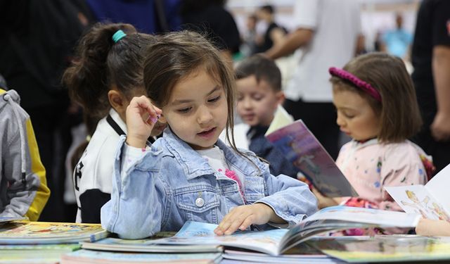 Denizli Kitap Fuarı Yazarları  Ağırlamaya Devam Ediyor