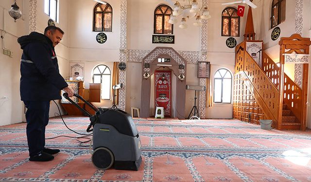 Pamukkale’de Camiler Ramazan Ayına Hazırlanıyor