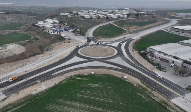 Ahmet Nazif Zorlu Sanayi Sitesi Kavşağı Güvenli Hale Getirildi