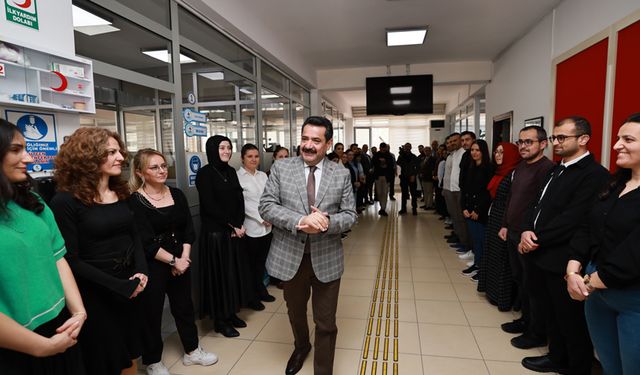 Başkan Ertemur, Personelin Bayramını Kutladı