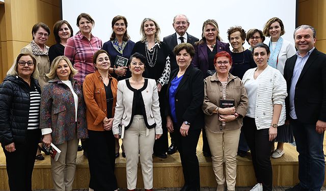 8 Mart etkinlikleri Zeynep Oral söyleşisi ile sona erdi