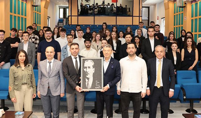 Üniversiteli gençler DOSB'yi ziyaret etti