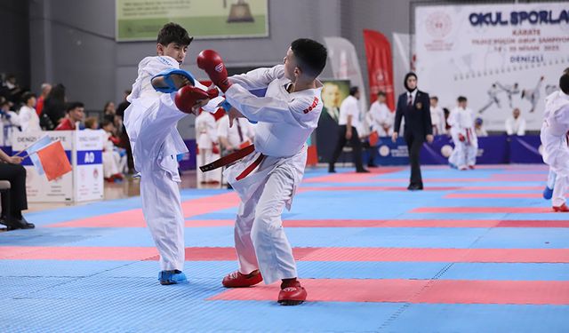 Karate heyecanı Denizli’de yaşandı