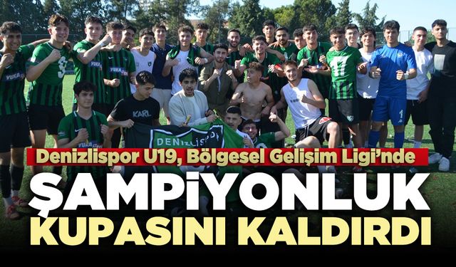 Şampiyonluk Kupasını Kaldırdı