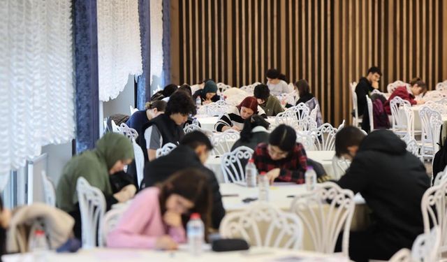 Merkezefendi’de TYT ve AYT denemeleri devam ediyor