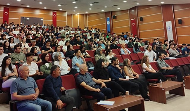 PAÜ’de Girişimcilik Paneli Yoğun İlgi Gördü