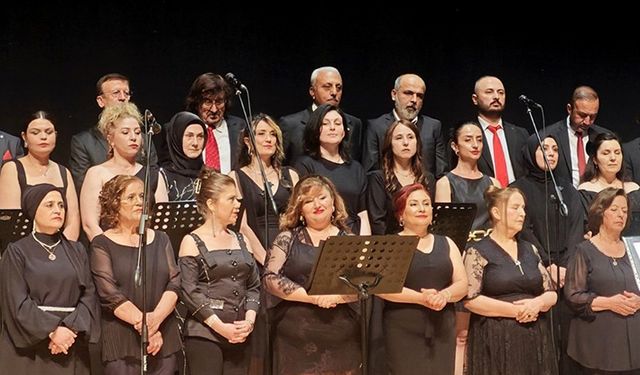 Hayat Boyu Öğrenme kursiyerlerinden türkü şöleni