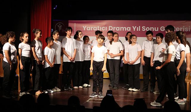 Merkezefendi Kent Tiyatrosu'nda yılsonu gösterisi