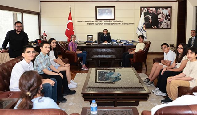 Çavuşoğlu LGS şampiyonlarını ağırladı